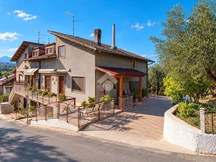 Casa con 5 locali in vendita in Via Fiume Tavo, Cappelle Sul Tavo