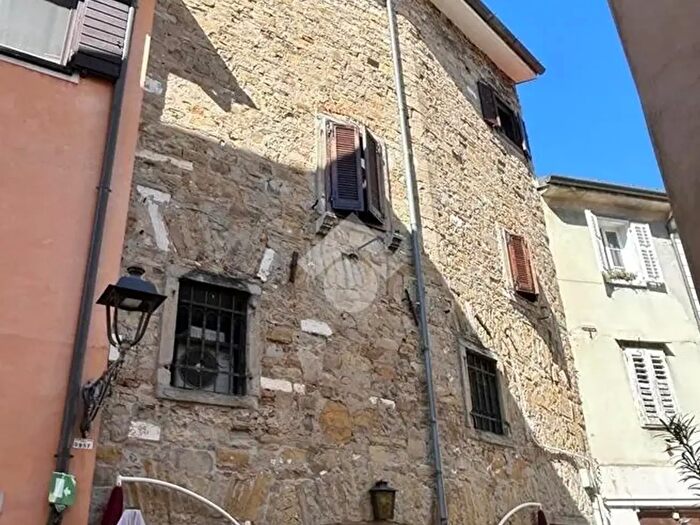 Appartamento trilocale in vendita in Corso Puccini, Muggia