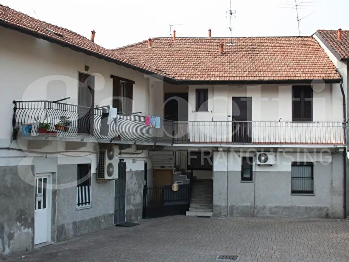 Appartamento bilocale in vendita in Via San Carlo, Cesano Maderno