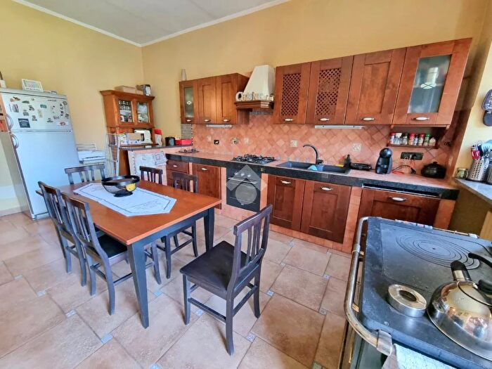 Appartamento con 6 locali in vendita in Via Collino, San Francesco Al Campo