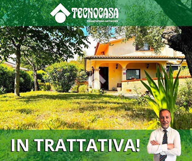 Casa con 6 locali in vendita in Villa Via S Allende, Anguillara Sabazia