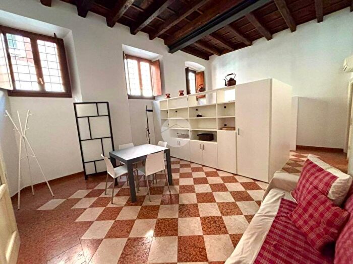 Appartamento monolocale in affitto in Vicolo Chiodo, Centro Storico, Verona