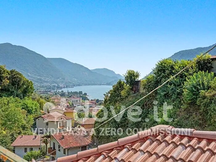 Appartamento bilocale in vendita in Via Dosso Snc, Sale Marasino