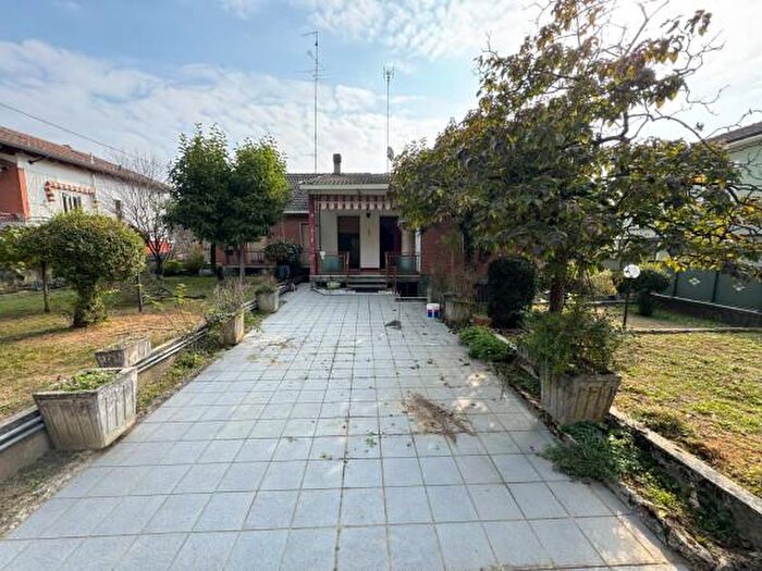 Case in Vendita e in Affitto - 2