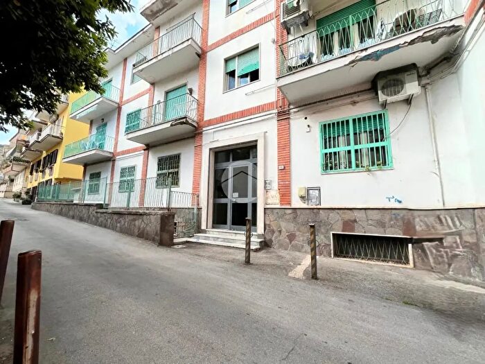 Appartamento quadrilocale in vendita in Seconda Traversa Miliscola, Pozzuoli