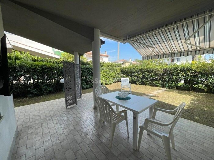 Casa bilocale in affitto in Via delle Ginestre, Villaggio Giornalisti Poggio, Anzio