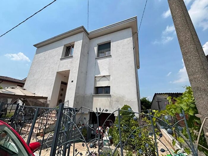 Casa trilocale in vendita in Via Giacomo Matteotti, San Giorgio Bigarello