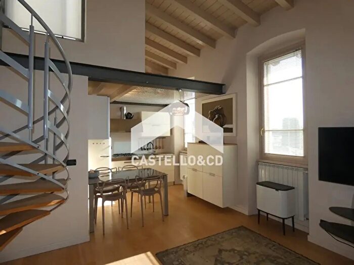 Appartamento bilocale in vendita in Via Chiesa, Padenghe Sul Garda