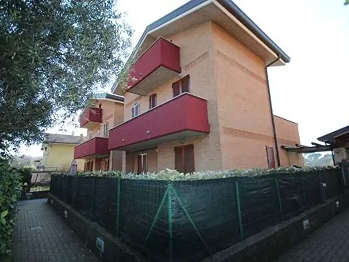 Appartamento trilocale in vendita in Via del Seprio, Lomazzo