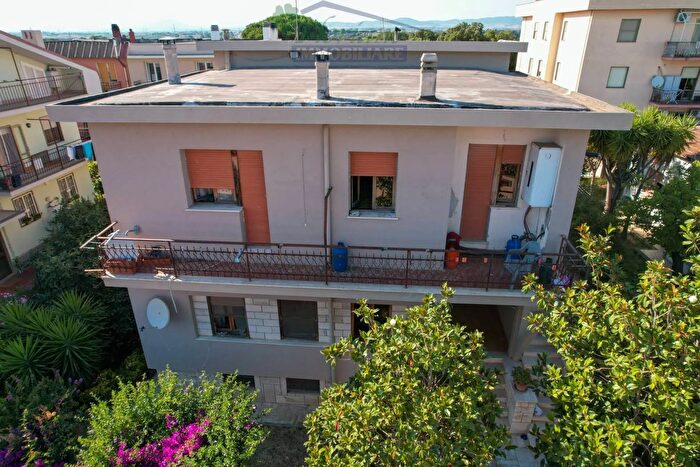 Appartamento con 9 locali in vendita in Via Ionica, Montalto Di Castro