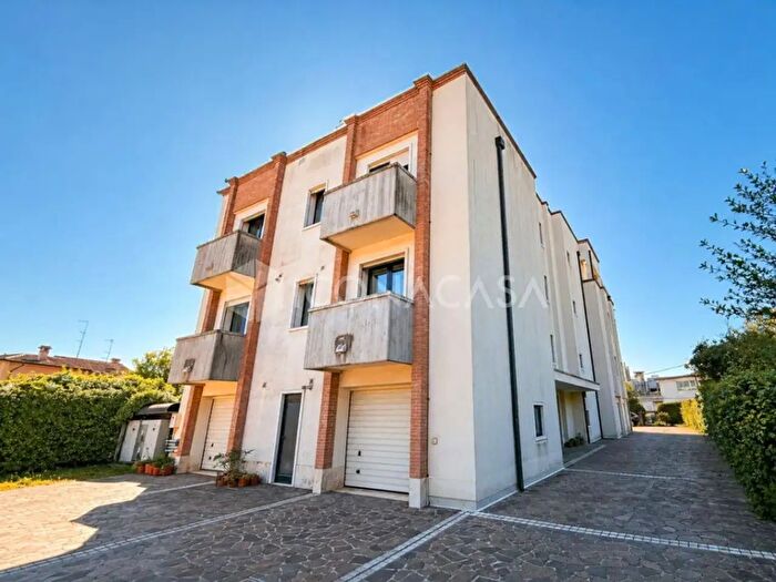 Appartamento con 5 locali in vendita in Viale Sant Agostino, Vicenza