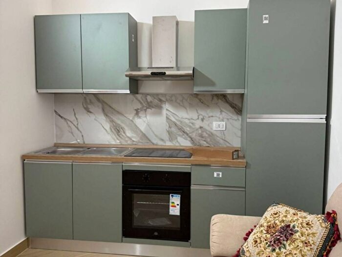 Appartamento trilocale in affitto in Via degli Zingari, Arenaccia, Napoli