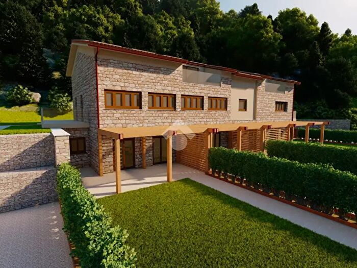 Appartamento quadrilocale in vendita in Via Eremo delle Carceri, Assisi