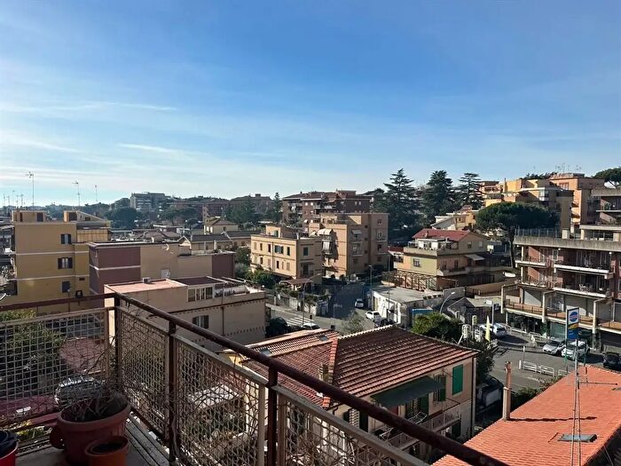 Appartamento bilocale in vendita in Via dei Baldassini, Roma
