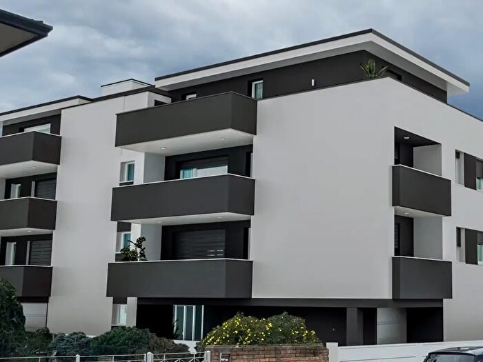 Appartamento con 5 locali in vendita in Via Sacro Cuore, Padova