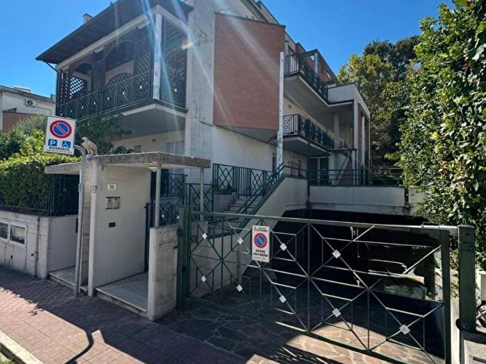 Appartamento con 5 locali in vendita in Via Riccardo Zandonai, Centro, Grottammare