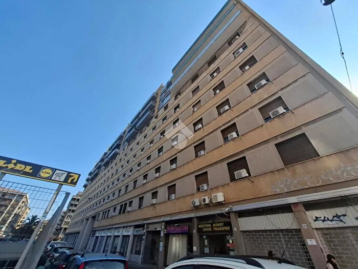 Appartamento con 6 locali in vendita in Via Monsignor Ventimiglia, Catania
