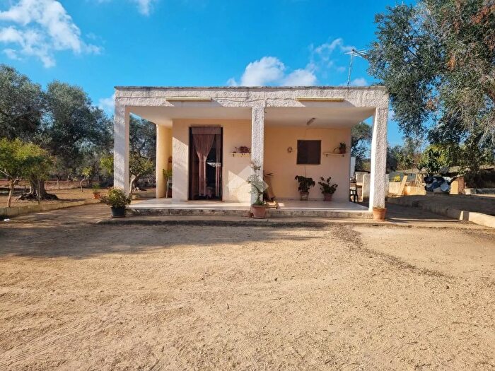 Casa trilocale in vendita in Contrada Guardiola, Francavilla Fontana