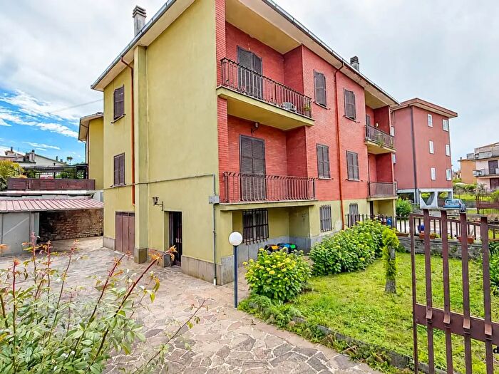 Appartamento con 6 locali in vendita in Via Nicola Capotondi, Sutri