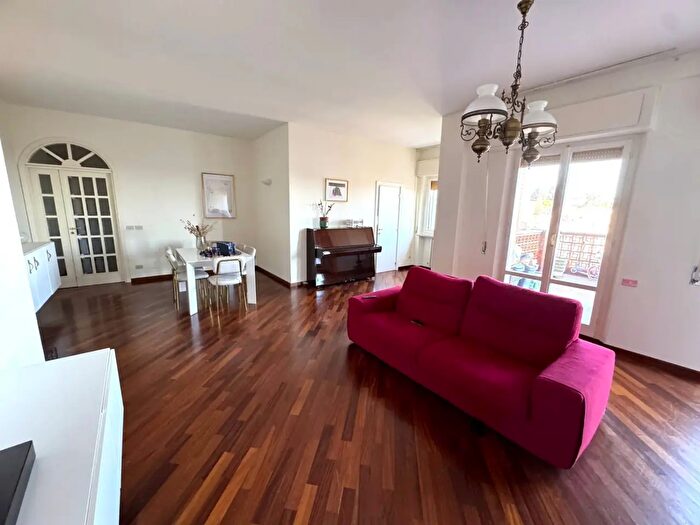 Appartamento con 7 locali in vendita in Via Roma Snc, SantElpidio A Mare