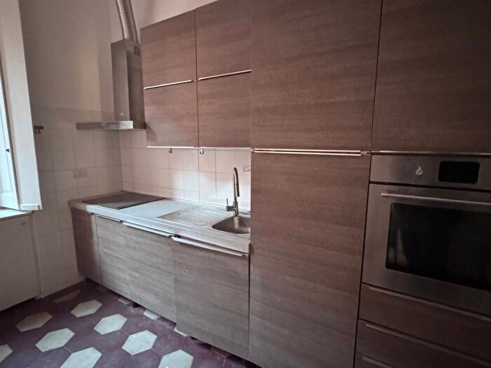 Appartamento trilocale in affitto in Via Spartaco, Montenero, Milano