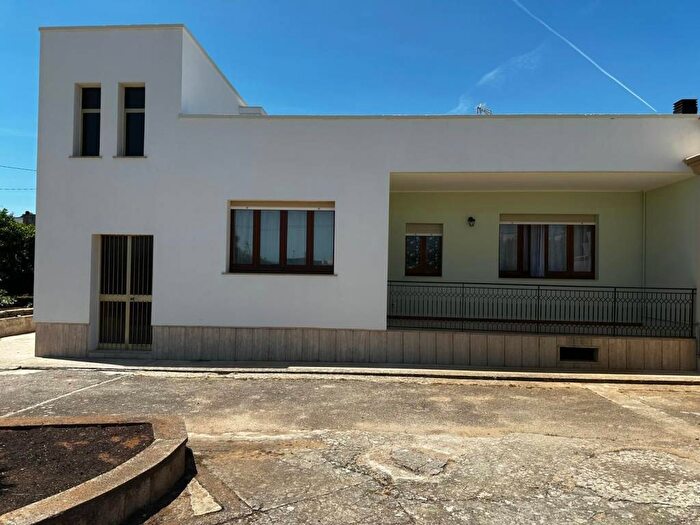 Casa con 5 locali in affitto in Via Giovanni Vailati, Centro, Tricase
