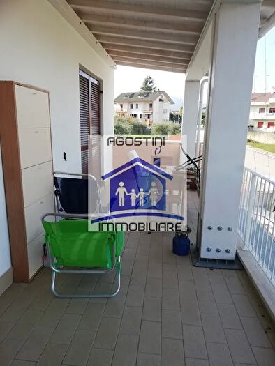 Appartamento trilocale in vendita in Frazione Piane di Morro, Folignano