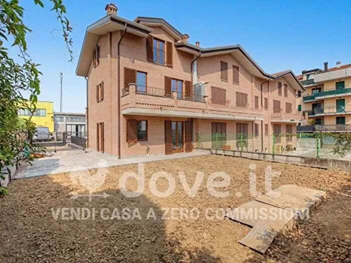 Casa con 6 locali in vendita in Via San Pio da Pietrelcina Snc, Pogliano Milanese