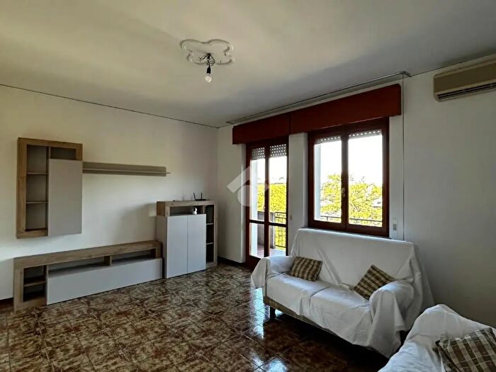 Appartamento con 5 locali in vendita in Via Filippo Brunelleschi, Verona