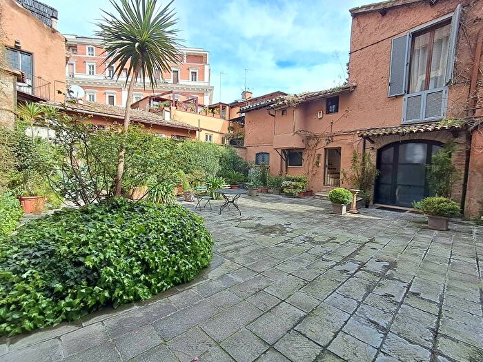 Appartamento bilocale in affitto in Via del Moro, Trastevere, Roma