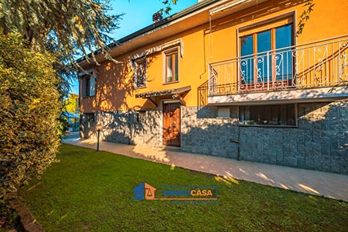 Casa quadrilocale in vendita in Via Cuneo, Moretta