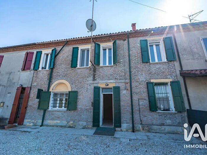 Casa trilocale in vendita in Via Massafiscaglia, Ferrara