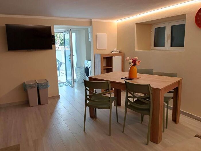 Appartamento trilocale in affitto in Via Sabatino Lopez, Castiglioncello, Rosignano Marittimo