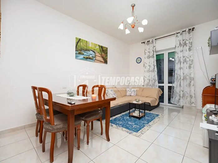 Appartamento trilocale in vendita in Via Diaz, Melzo