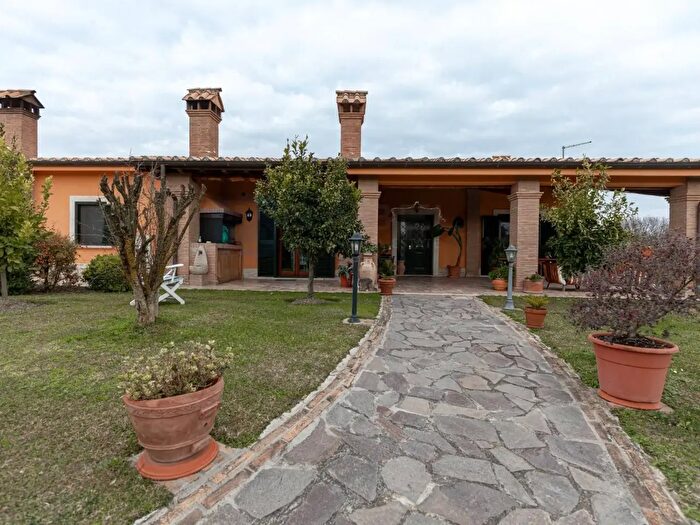 Casa con 14 locali in vendita in Strada della Cappella Borghesiana, Campagnano Di Roma