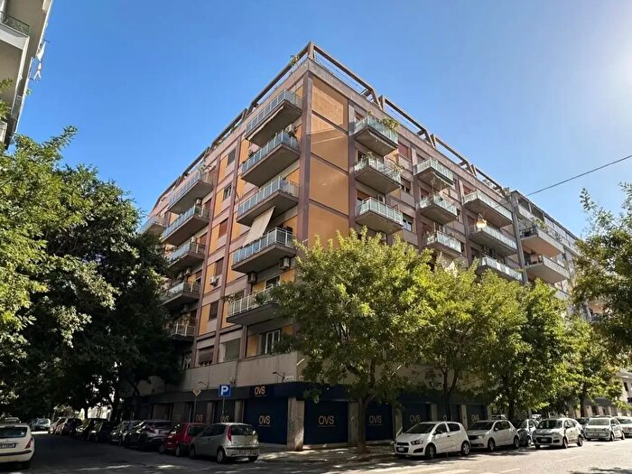 Appartamento con 5 locali in vendita in Via Maggiore Pietro Toselli, Palermo
