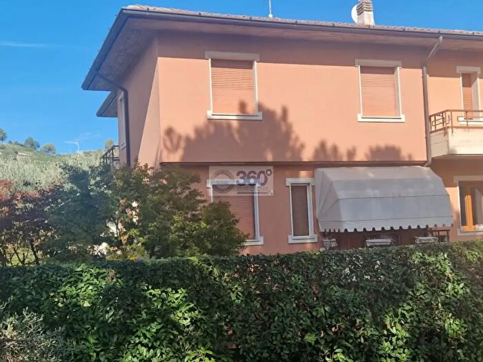 Casa quadrilocale in vendita in Via Villa Folonari, Cellatica