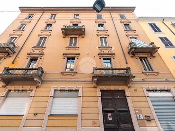 Appartamento trilocale in vendita in Via Freiköfel, Milano