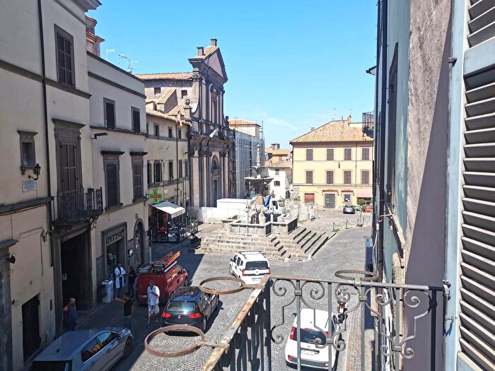 Appartamento trilocale in vendita in Viterbo