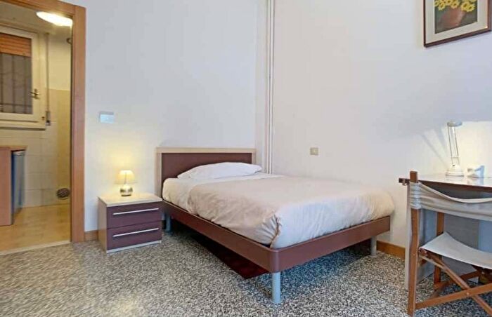 Appartamento trilocale in affitto in Viale Col di Lana, Corso San Gottardo, Milano