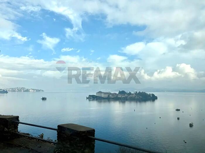 Appartamento trilocale in vendita in Via Barberis Annovati Prati Fioriti, Stresa