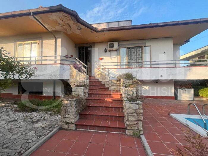 Casa con 6 locali in affitto in Via Vittorio Veneto, Pignataro Maggiore