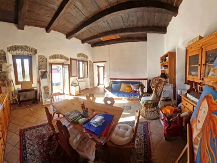 Casa con 5 locali in vendita in Via per Cesara, Cesara