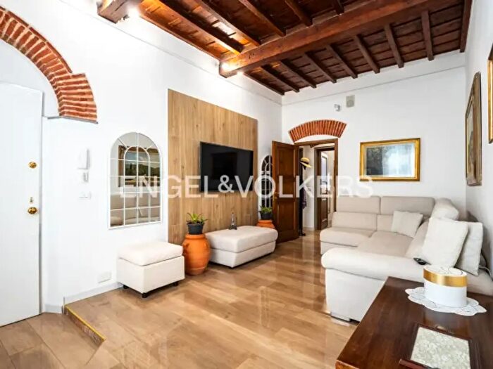 Appartamento con 6 locali in vendita in Via del Ponte Sospeso, Firenze