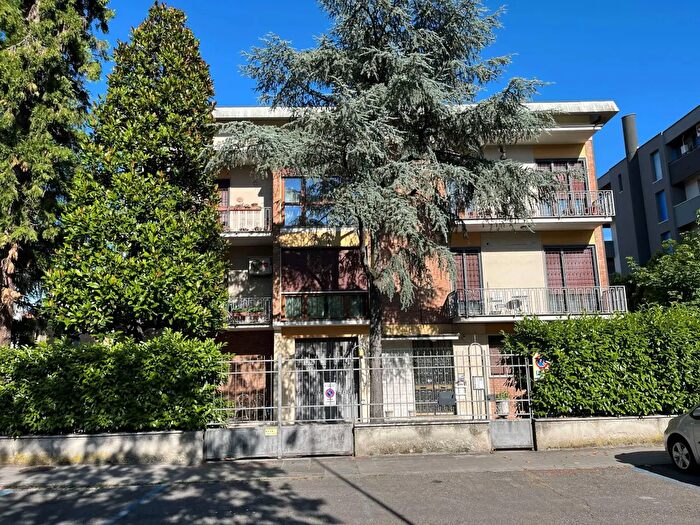 Appartamento con 6 locali in vendita in Modena