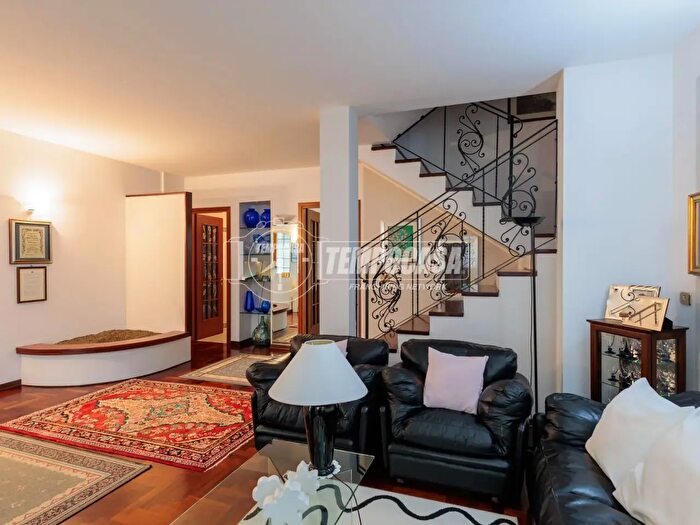 Casa con 6 locali in vendita in Via Valli, Collecchio