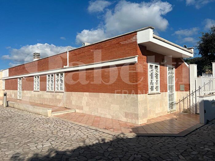 Casa trilocale in vendita in Via dei Cavalli Marini, Ardea