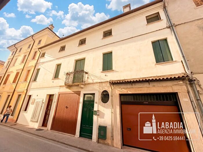 Casa con 5 locali in vendita in Via Cigno, Badia Polesine
