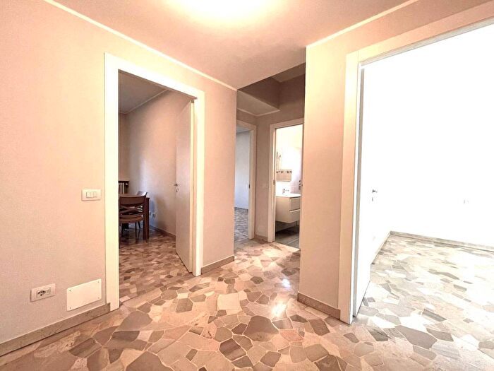 Appartamento bilocale in affitto in Lorenteggio, Milano