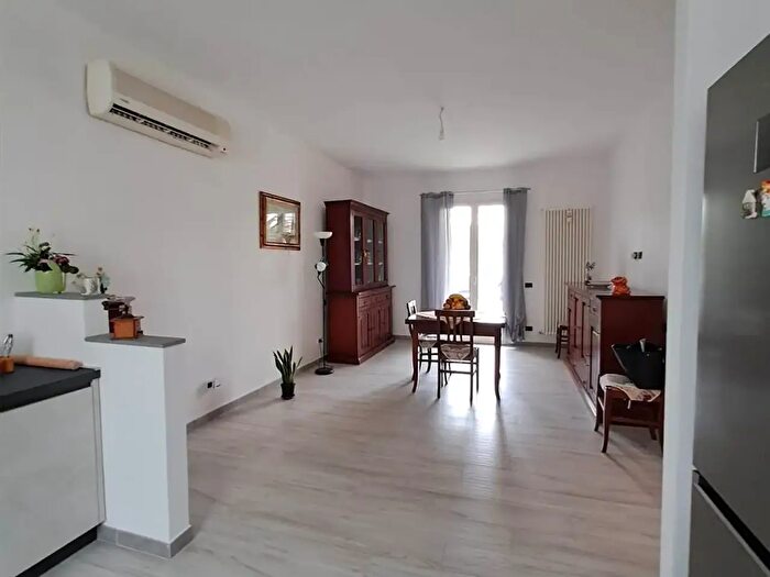 Appartamento trilocale in vendita in Cascina